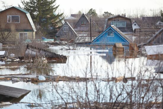 Продолжается подъем уровня воды в реке Тобол у Кургана