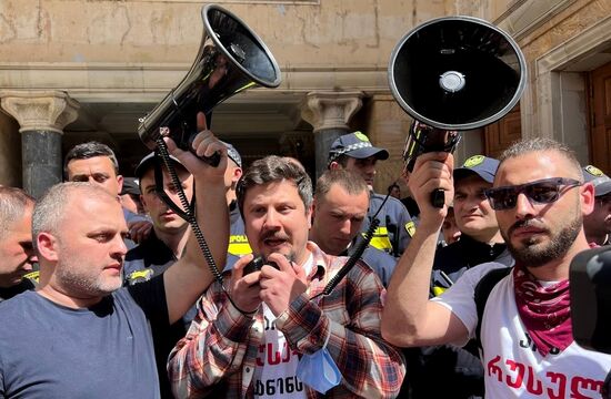 Протесты в Тбилиси против законопроекта об иноагентах
