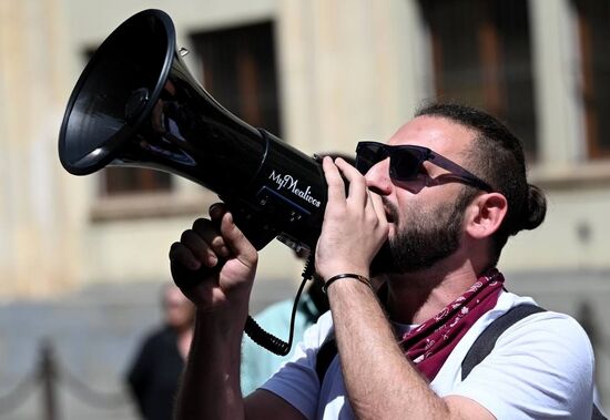 Протесты в Тбилиси против законопроекта об иноагентах