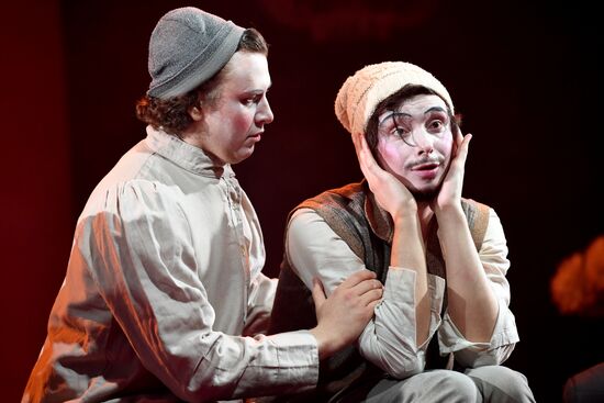 Спектакль "Хвала Котам, или Приношение почтеннейшей публике"