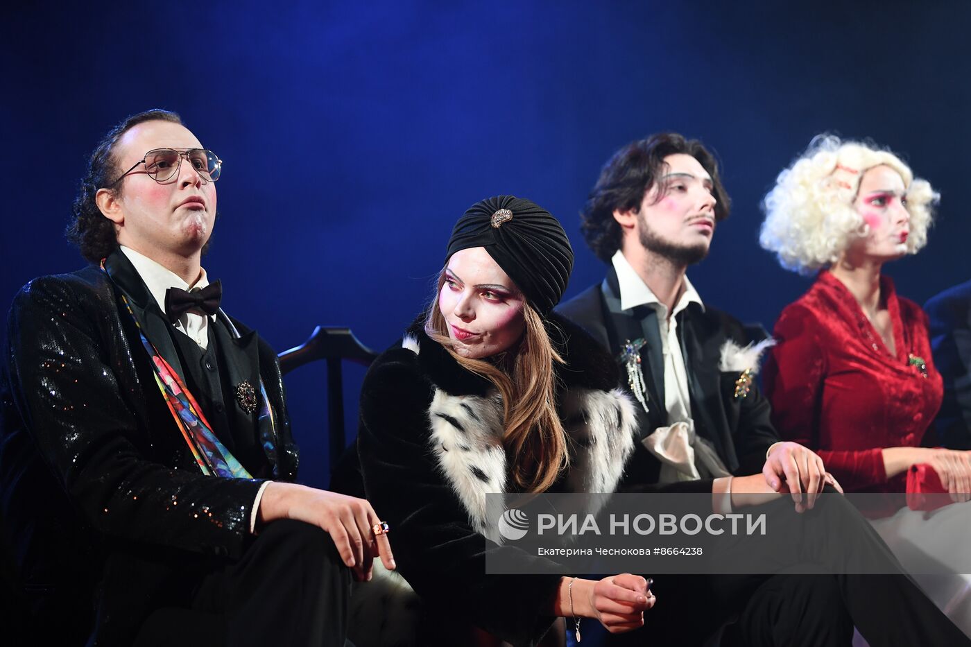 Спектакль "Хвала Котам, или Приношение почтеннейшей публике"