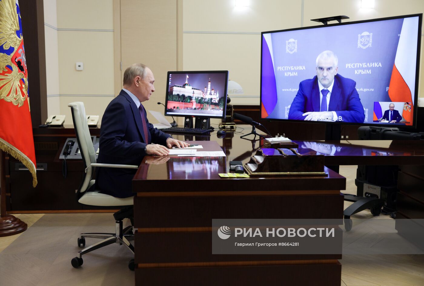 Рабочая встреча президента Владимира Путина с главой Республики Крым Сергеем Аксёновым