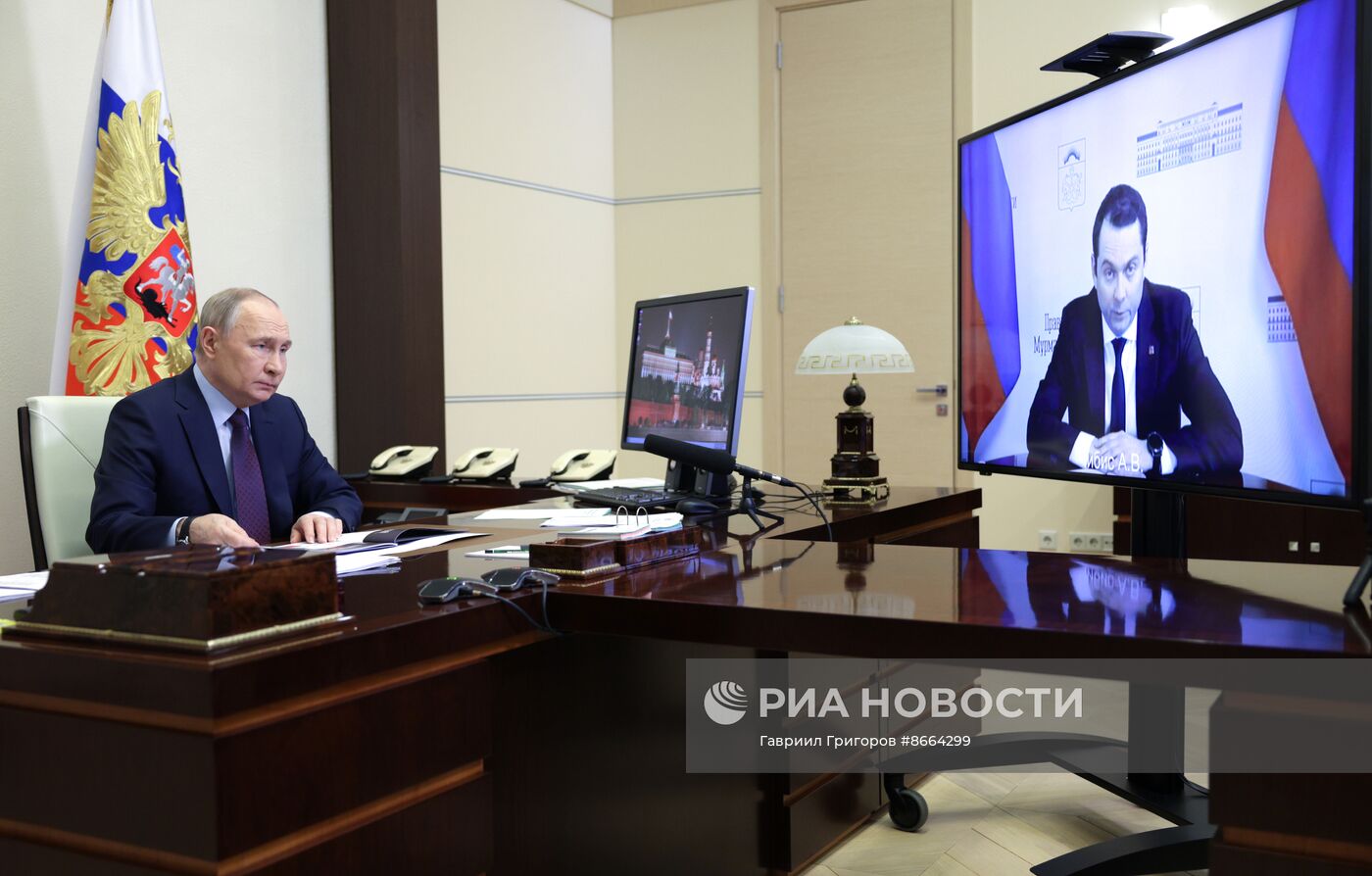 Рабочая встреча президента Владимира Путина с губернатором Мурманской области Андреем Чибисом