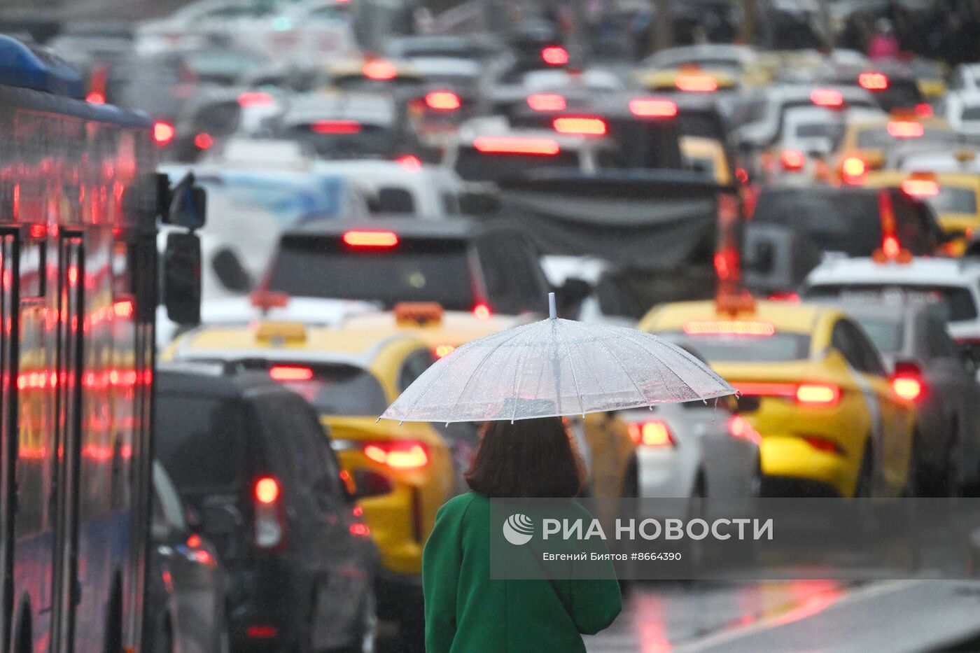 Сильный дождь в Москве