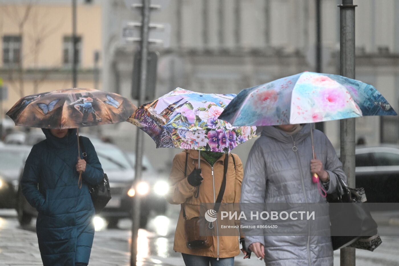 Сильный дождь в Москве