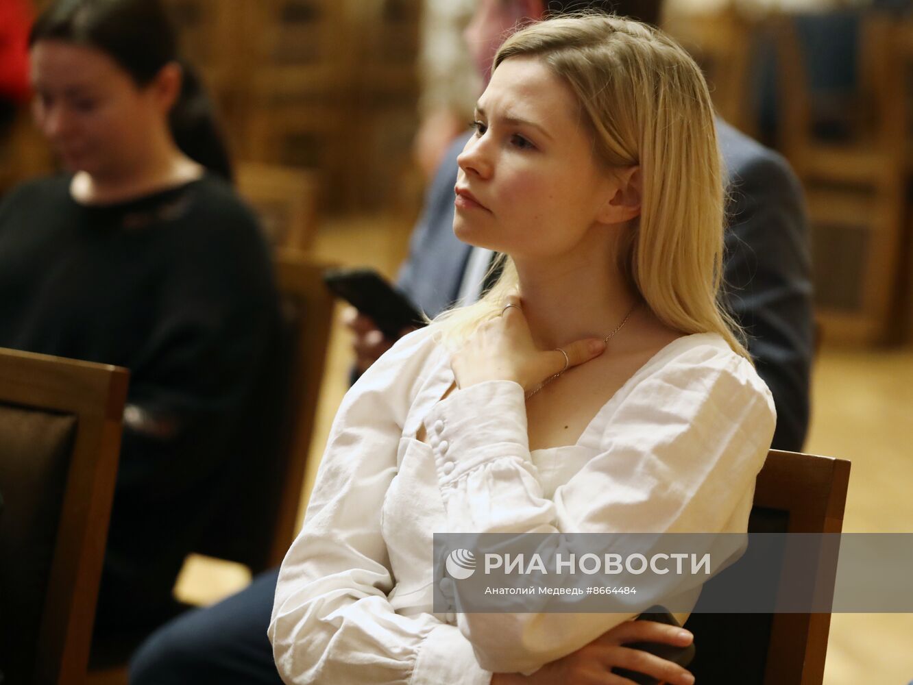 Выставка "Россия". Лекция "Синтез народных традиций и современной культуры"