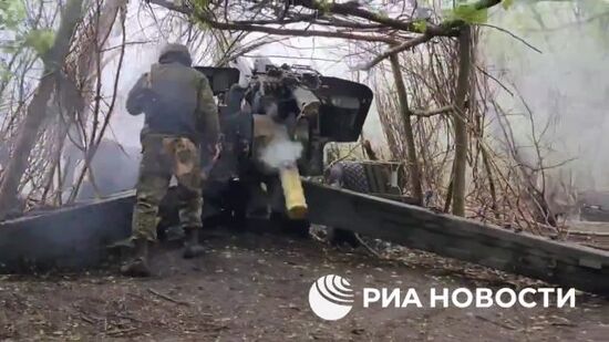 Дальнобойная артиллерия держит под огневым контролем пути к российской границе в Харьковской области
