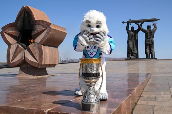 Демонстрация Кубка Гагарина в Магнитогорске