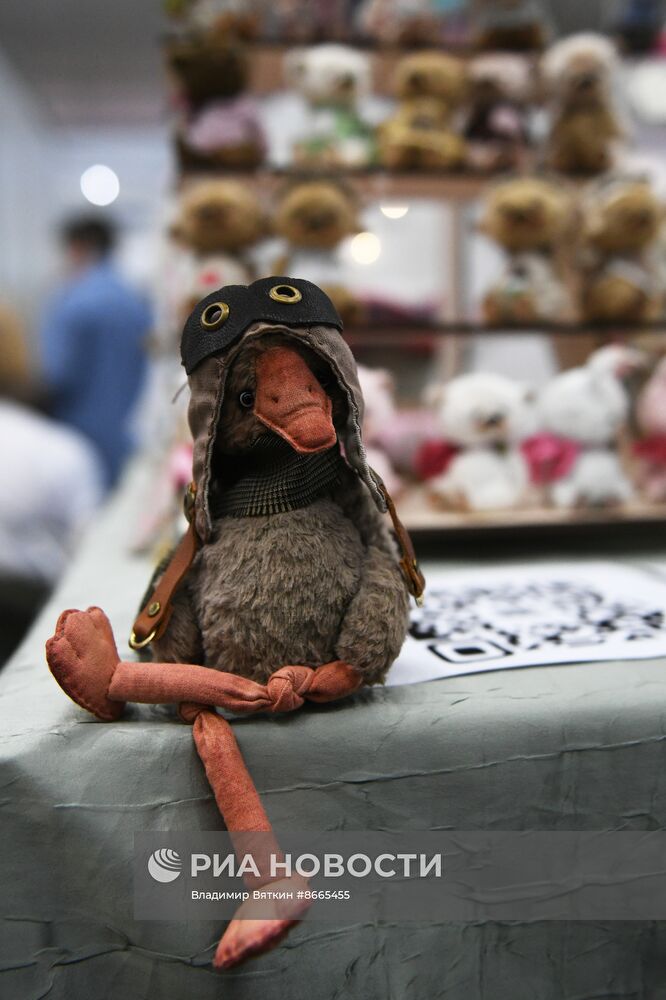 Выставка "Куклы и мишки Тедди"