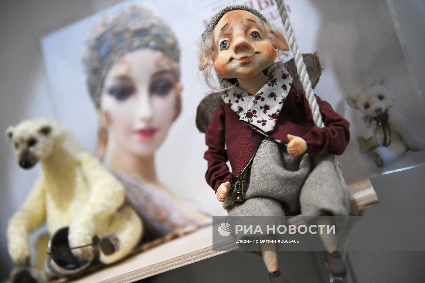 Выставка "Куклы и мишки Тедди"
