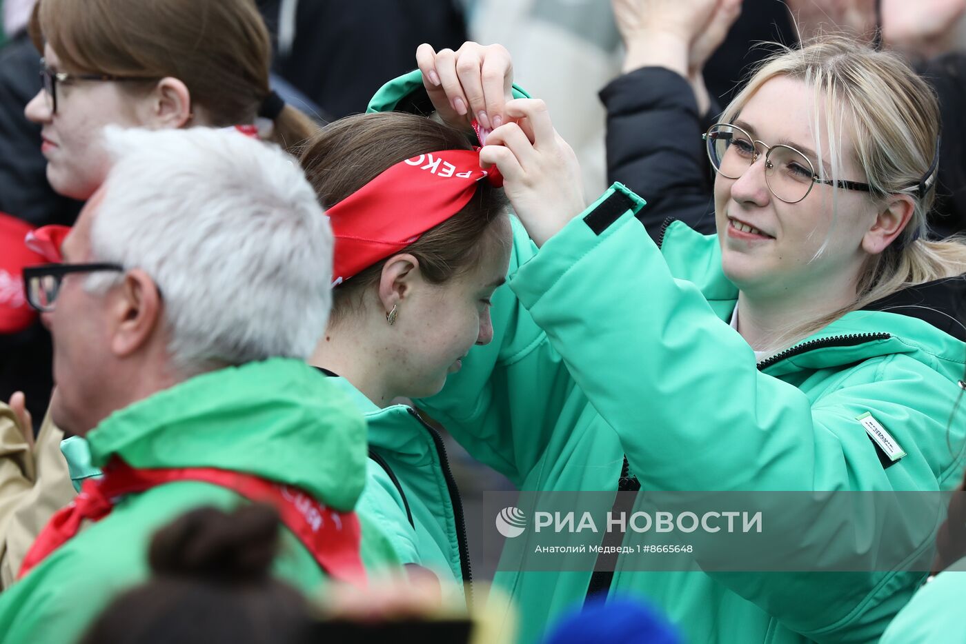 Выставка "Россия". Открытие спортивной программы выставки "Россия": установка рекорда по массовой зарядке 