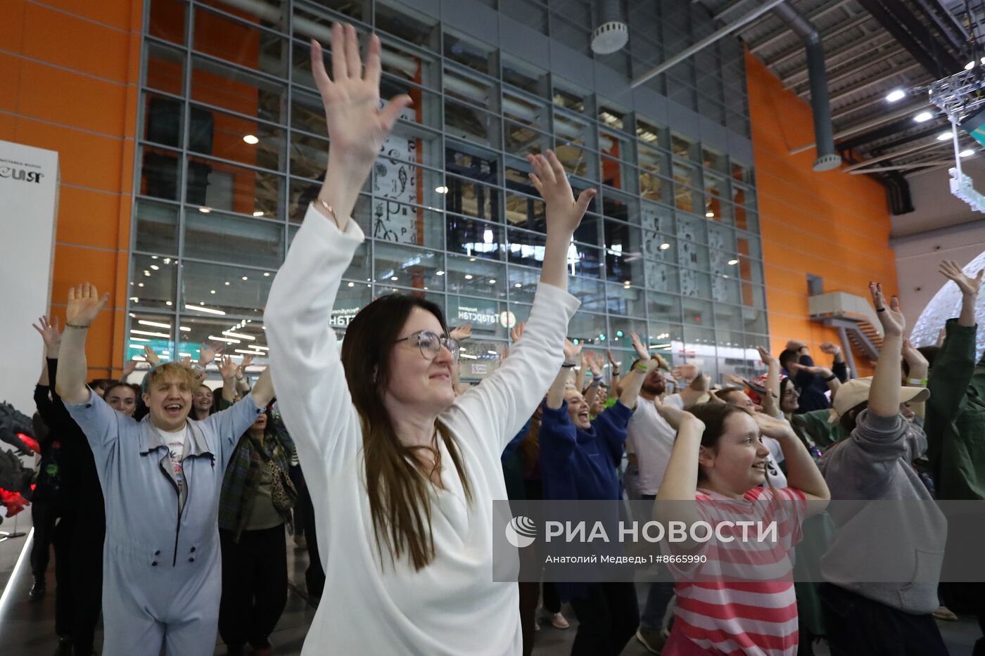 Выставка "Россия". Танцевальный флешмоб 