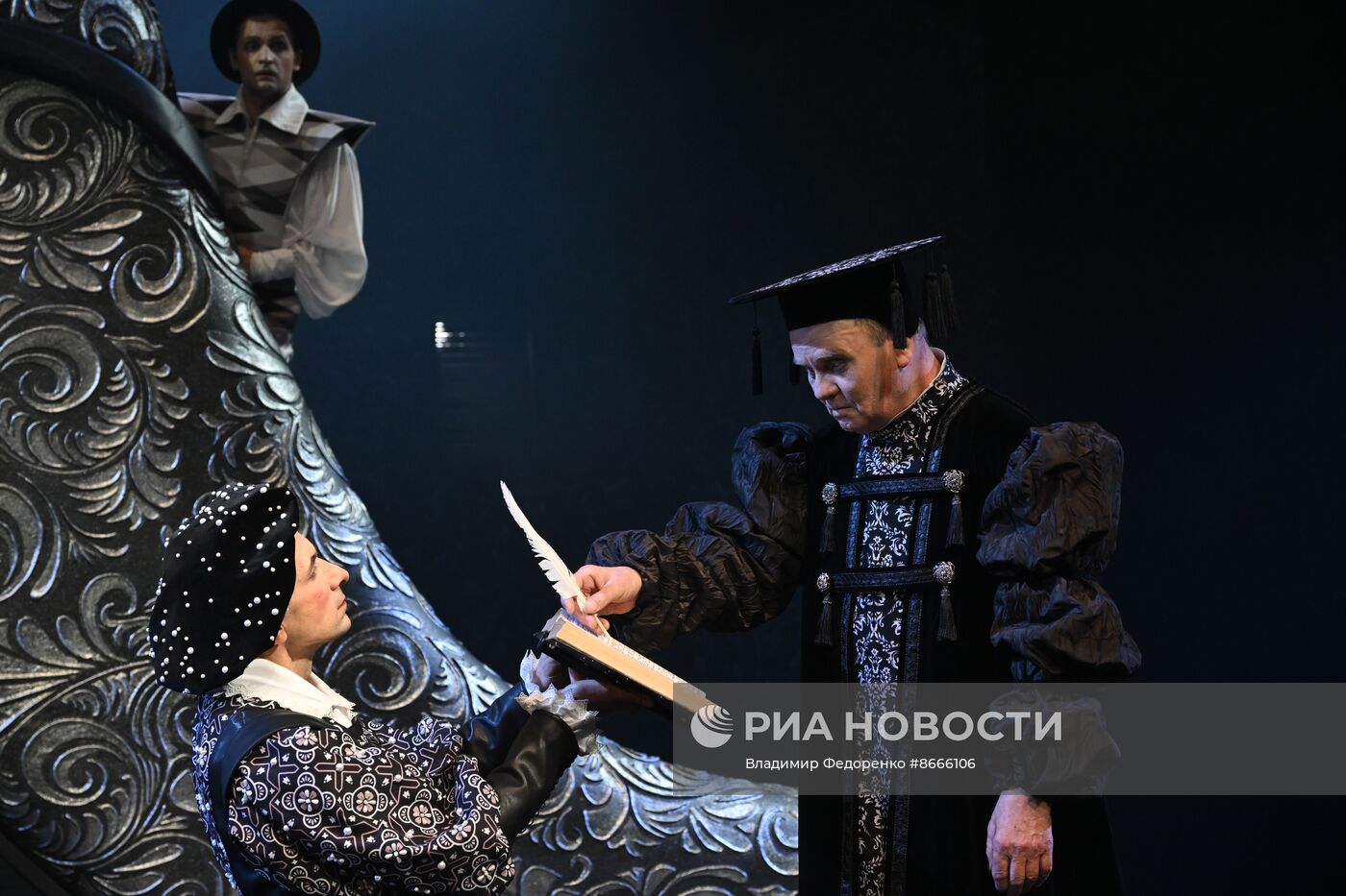 Спектакль "Севильский цирюльник" в театре имени Евг. Вахтангова