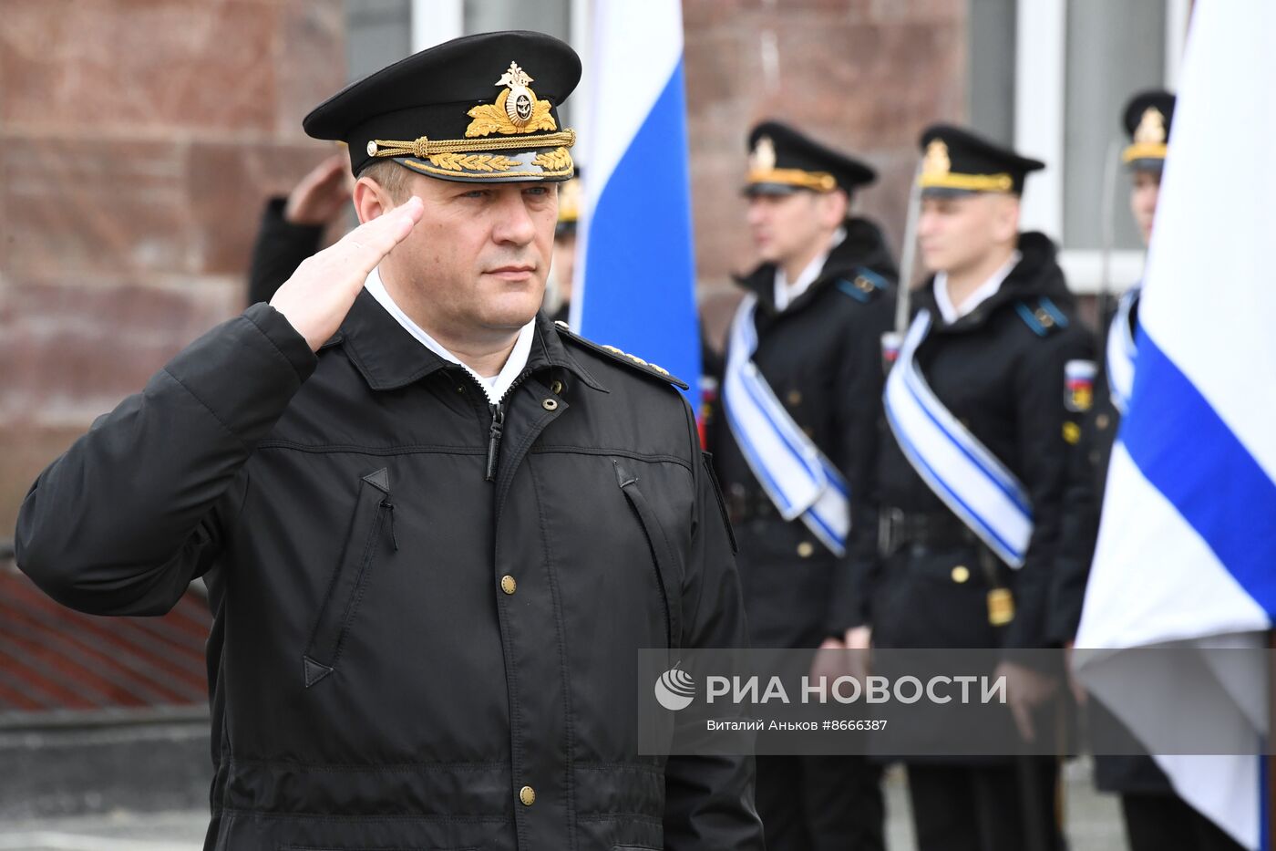 Открытие памятника адмиралу Макарову во Владивостоке