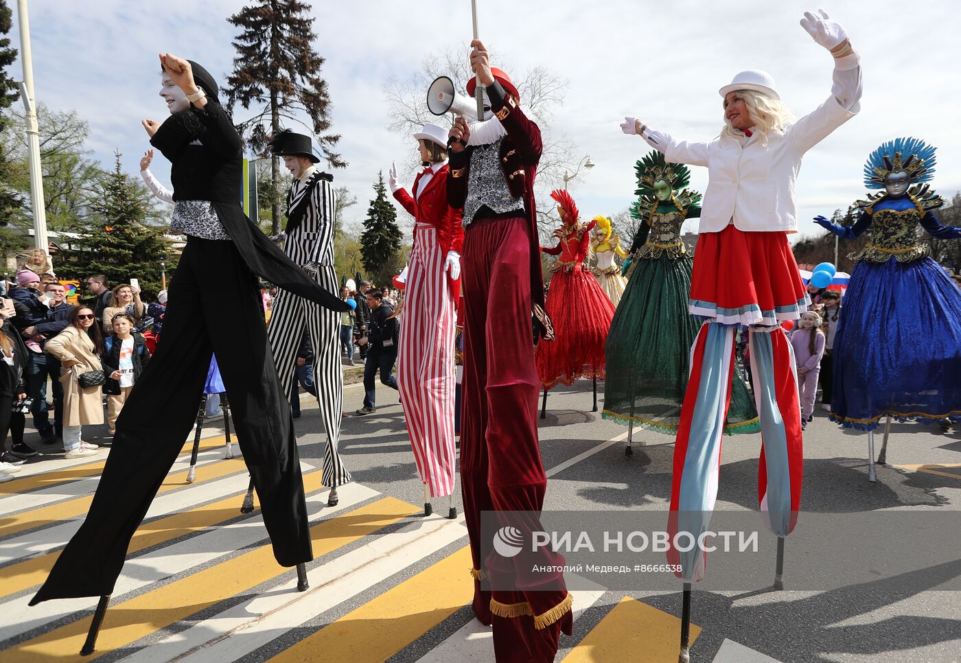 Выставка "Россия". Шествие "Искусство цирка"