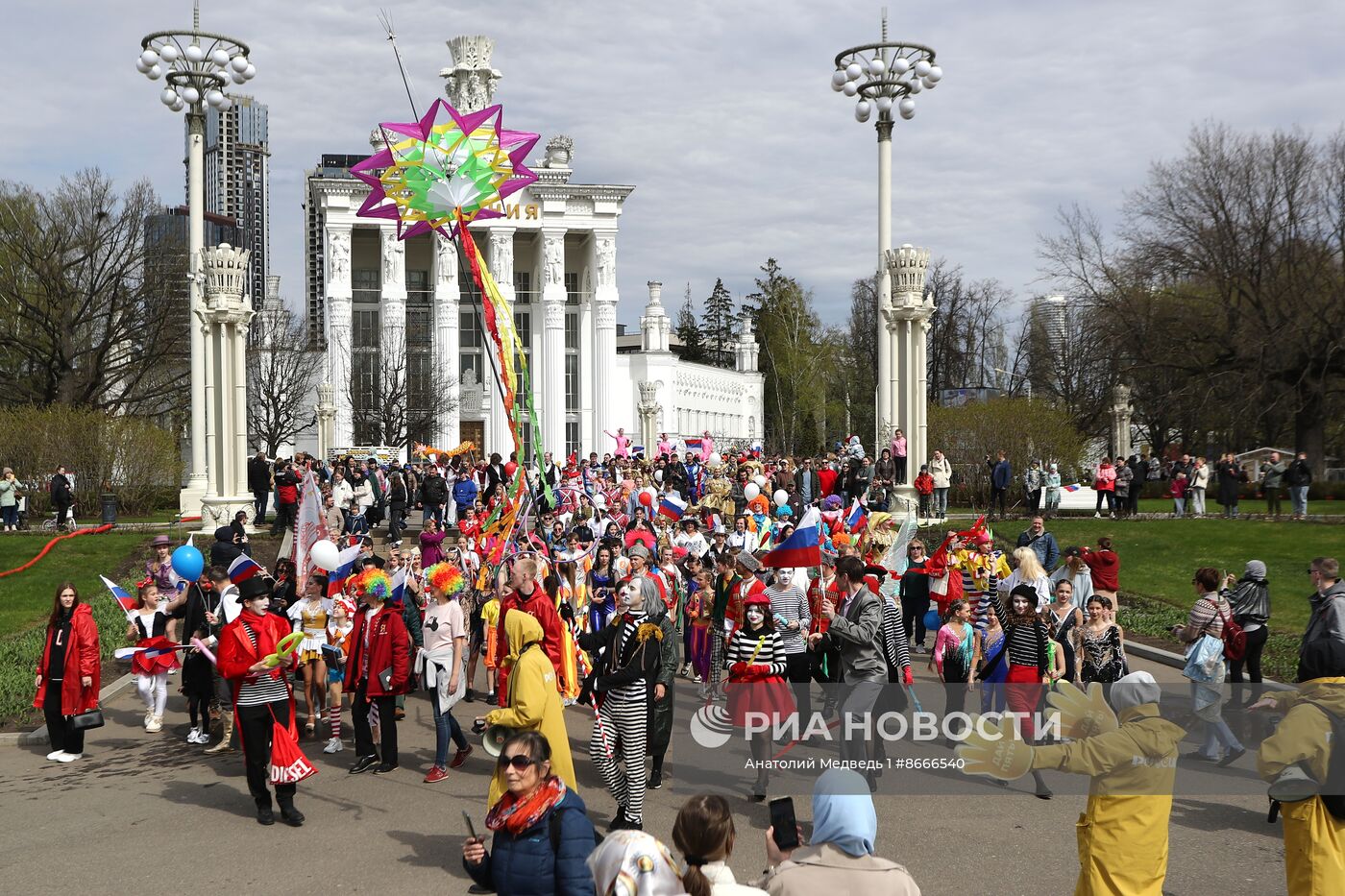 Выставка "Россия". Шествие "Искусство цирка"