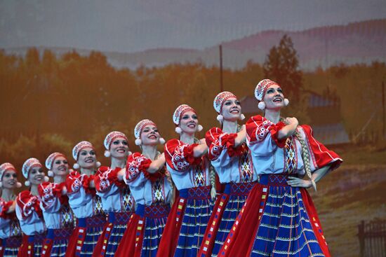 Гастроли Красноярского государственного академического ансамбля танца Сибири им. М. С. Годенко