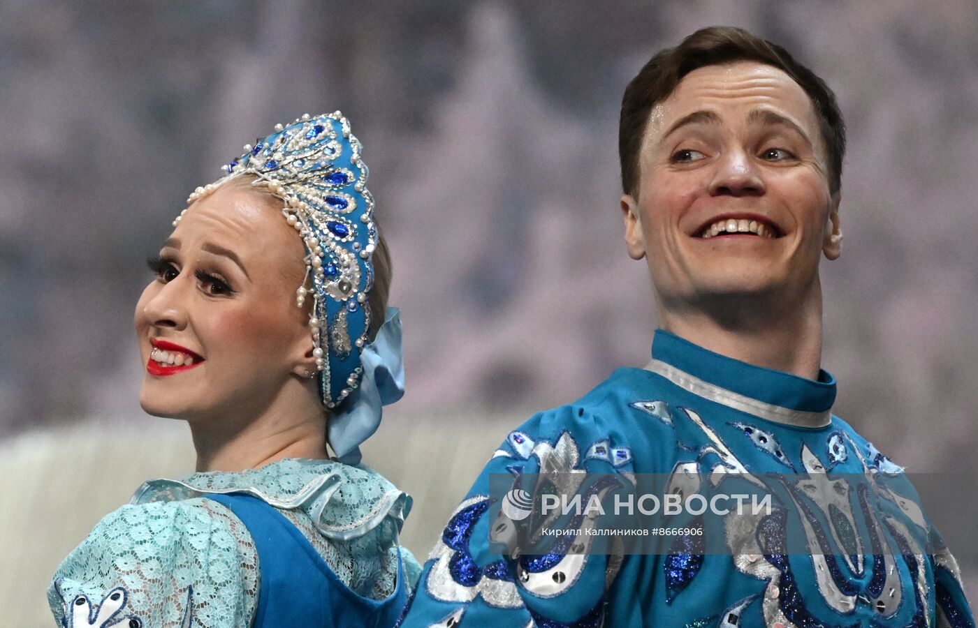 Гастроли Красноярского государственного академического ансамбля танца Сибири им. М. С. Годенко