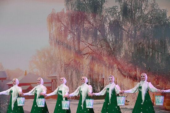 Гастроли Красноярского государственного академического ансамбля танца Сибири им. М. С. Годенко