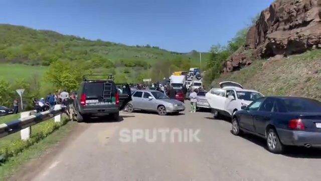 Ситуация на перекрытой дороге Воскепар-Киранц в эти минуты