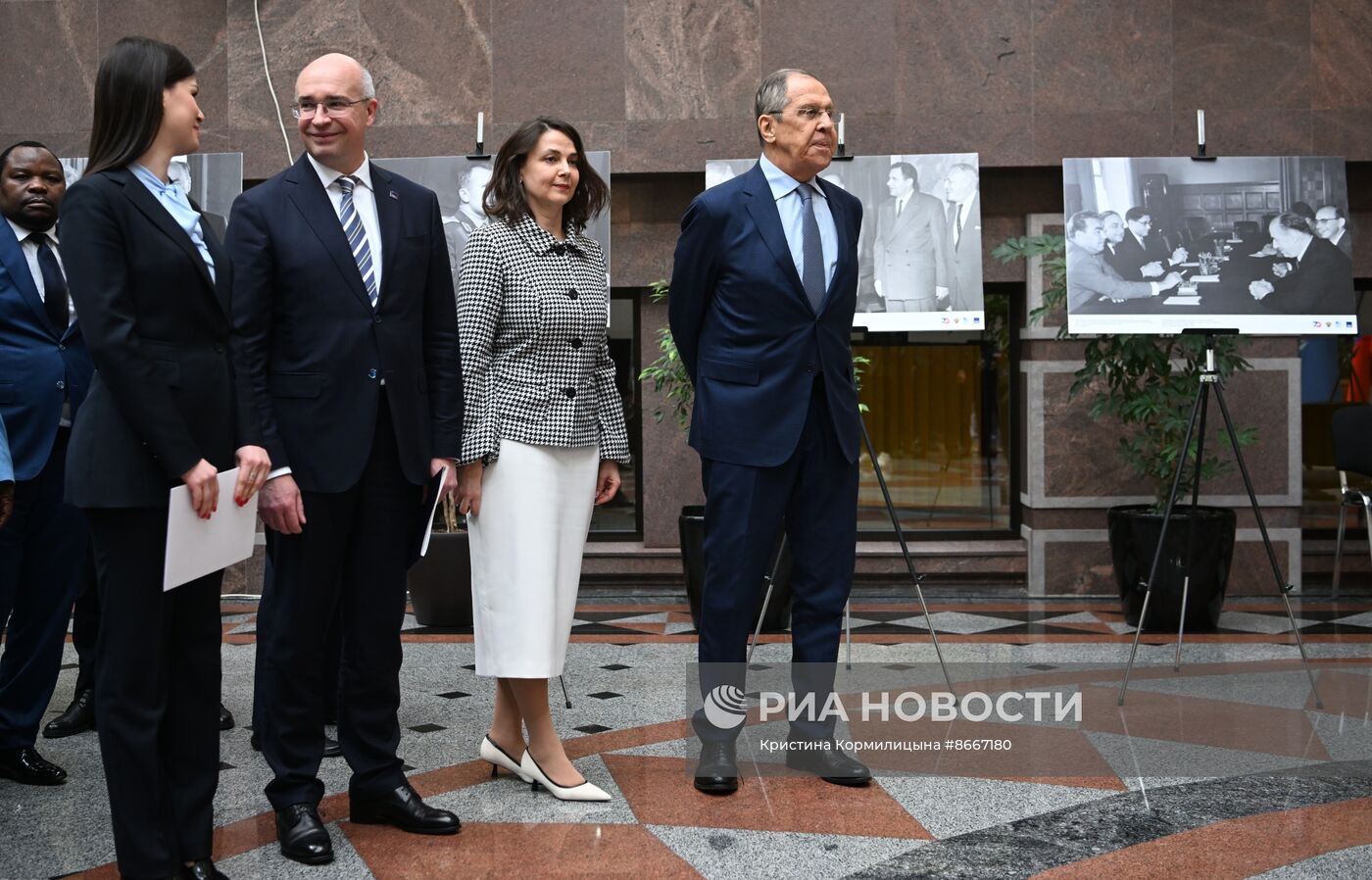 Открытие фотовыставки к 70-летию вступления России (СССР) в ЮНЕСКО