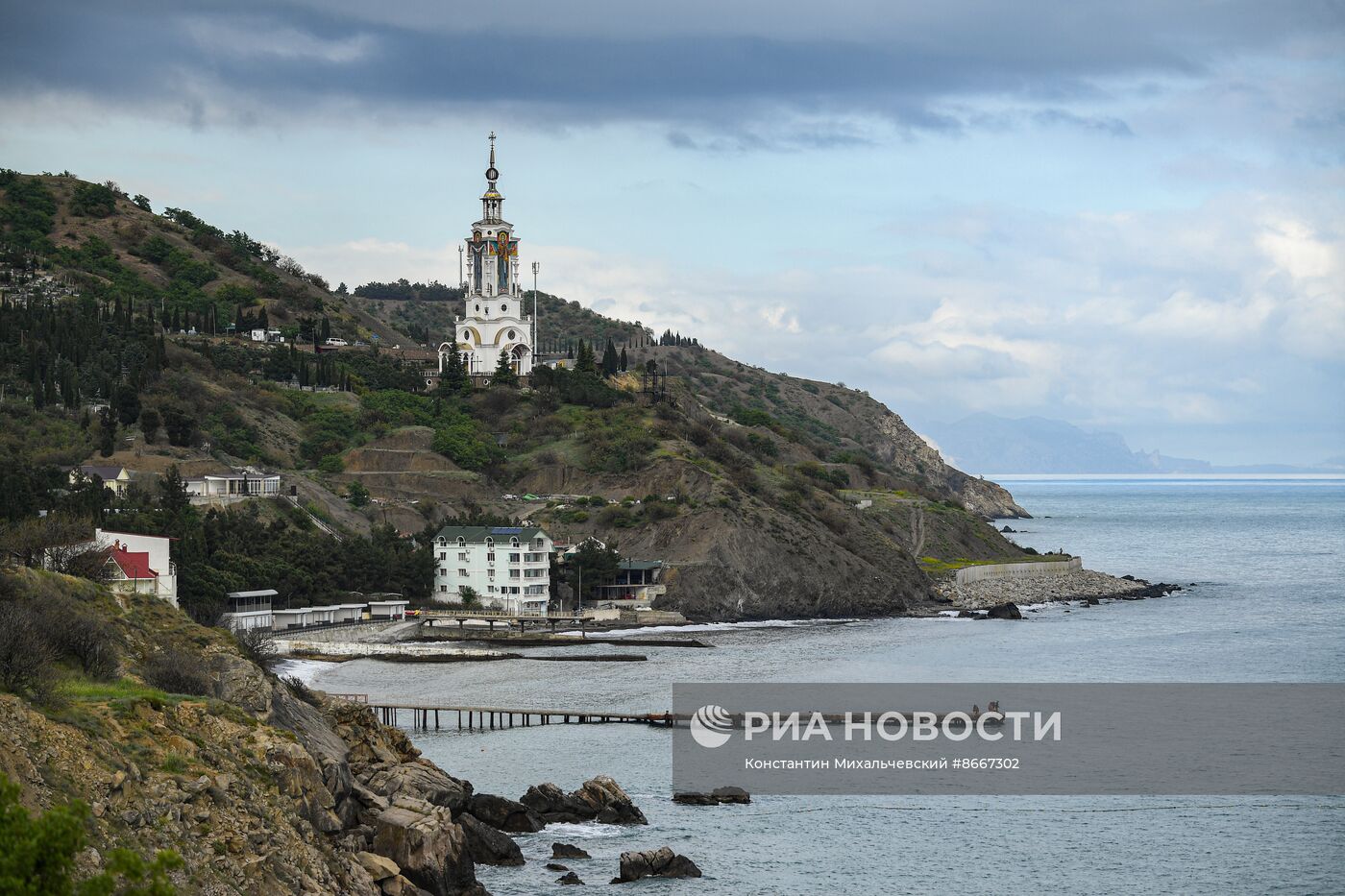 Храм-маяк Святителя Николая Чудотворца в Крыму