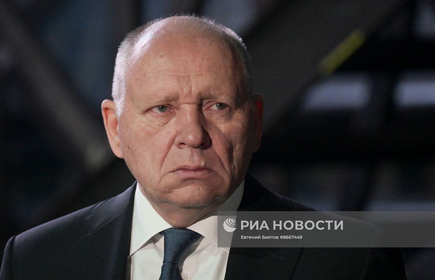 Прощание с погибшим в зоне СВО военкором "Известий" Семеном Ереминым