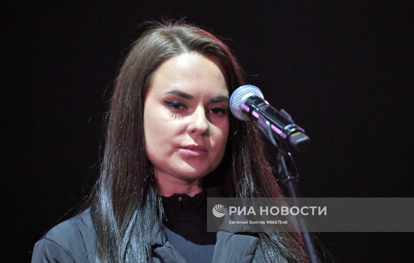 Прощание с погибшим в зоне СВО военкором "Известий" Семеном Ереминым