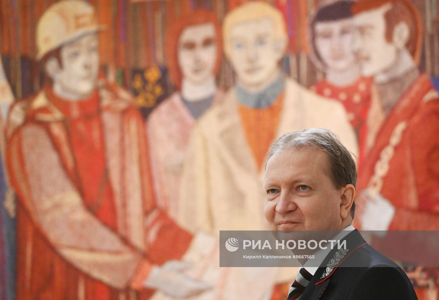 Выставка "Между прошлым и будущим. К 50-летию БАМа" в Музее современной истории России 