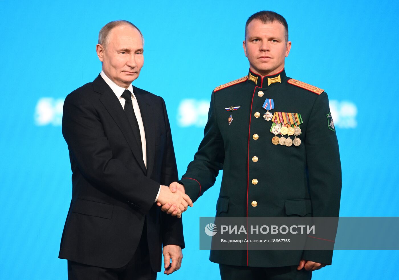 Президент Владимир Путин принял участие в торжественном мероприятии по случаю празднования 50-летия с начала строительства БАМа