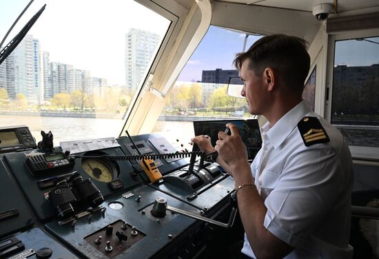 Открытие речной навигации на Южном речном вокзале 