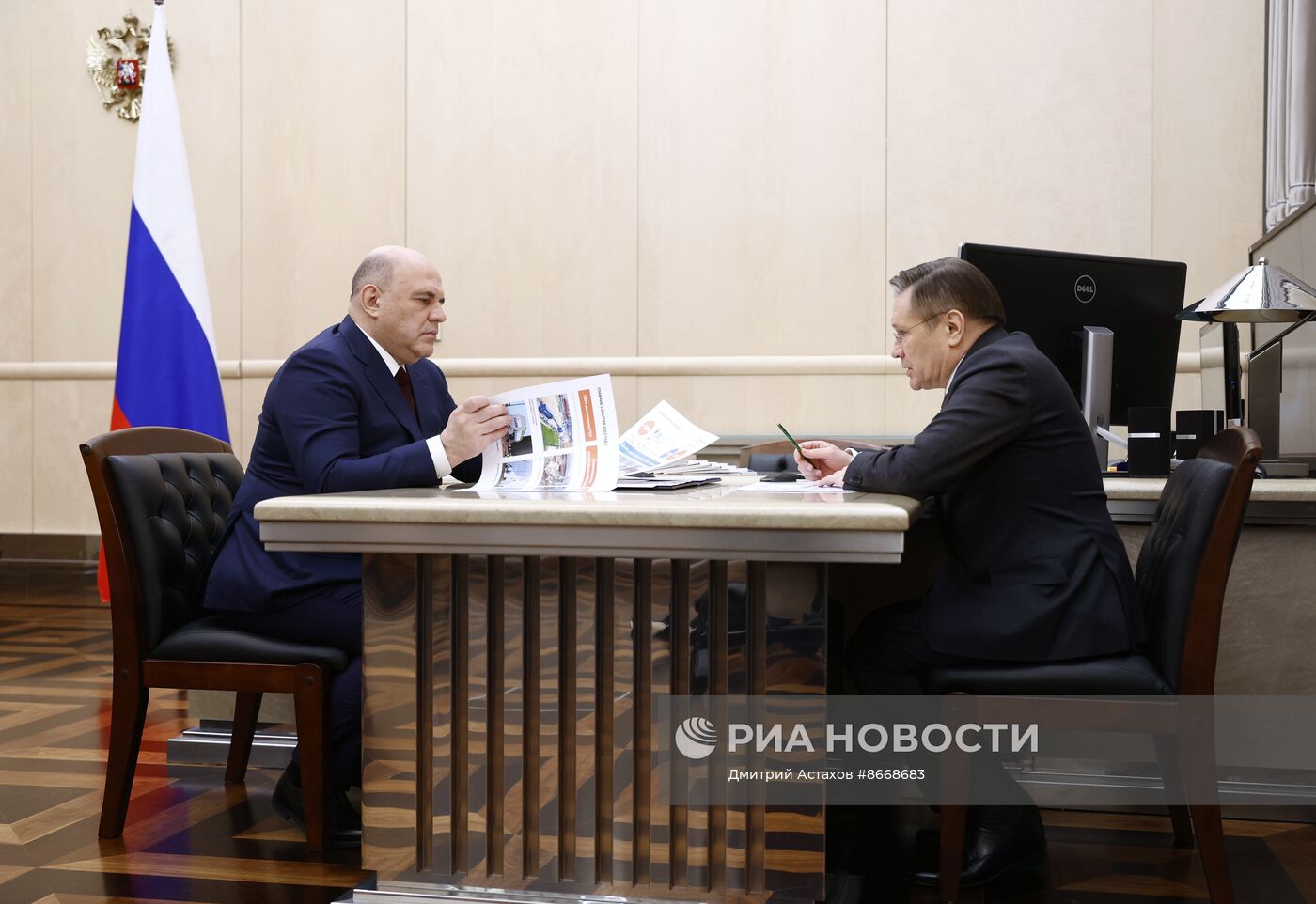 Премьер-министр Михаил Мишустин встретился с главой госкорпорации "Росатом" Алексеем Лихачевым