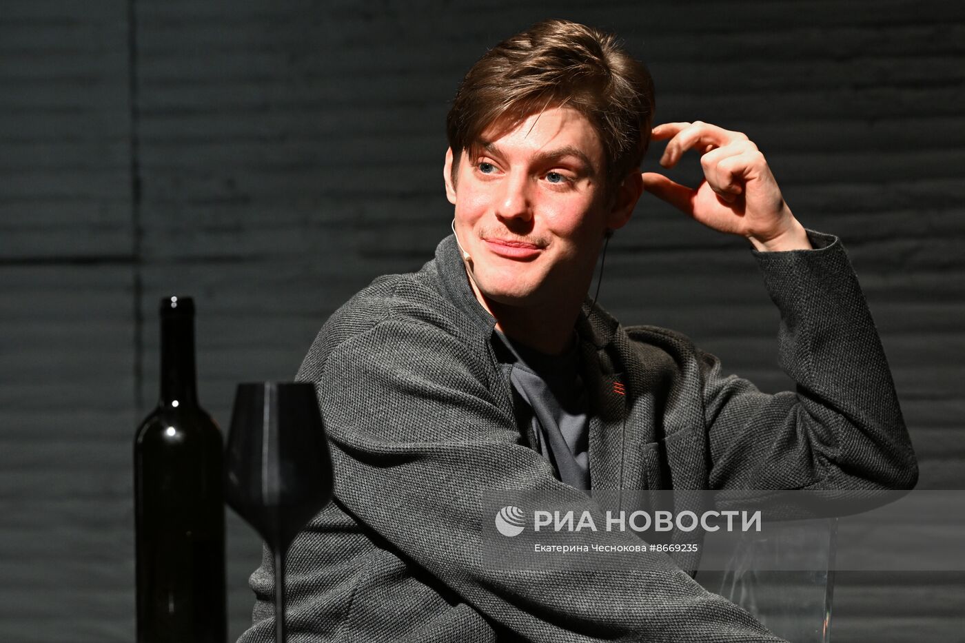 Спектакль "Стоики" в театре МХТ им. А.П. Чехова