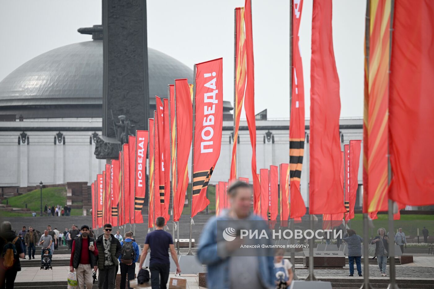 Праздничное оформление Москвы к Дню Победы