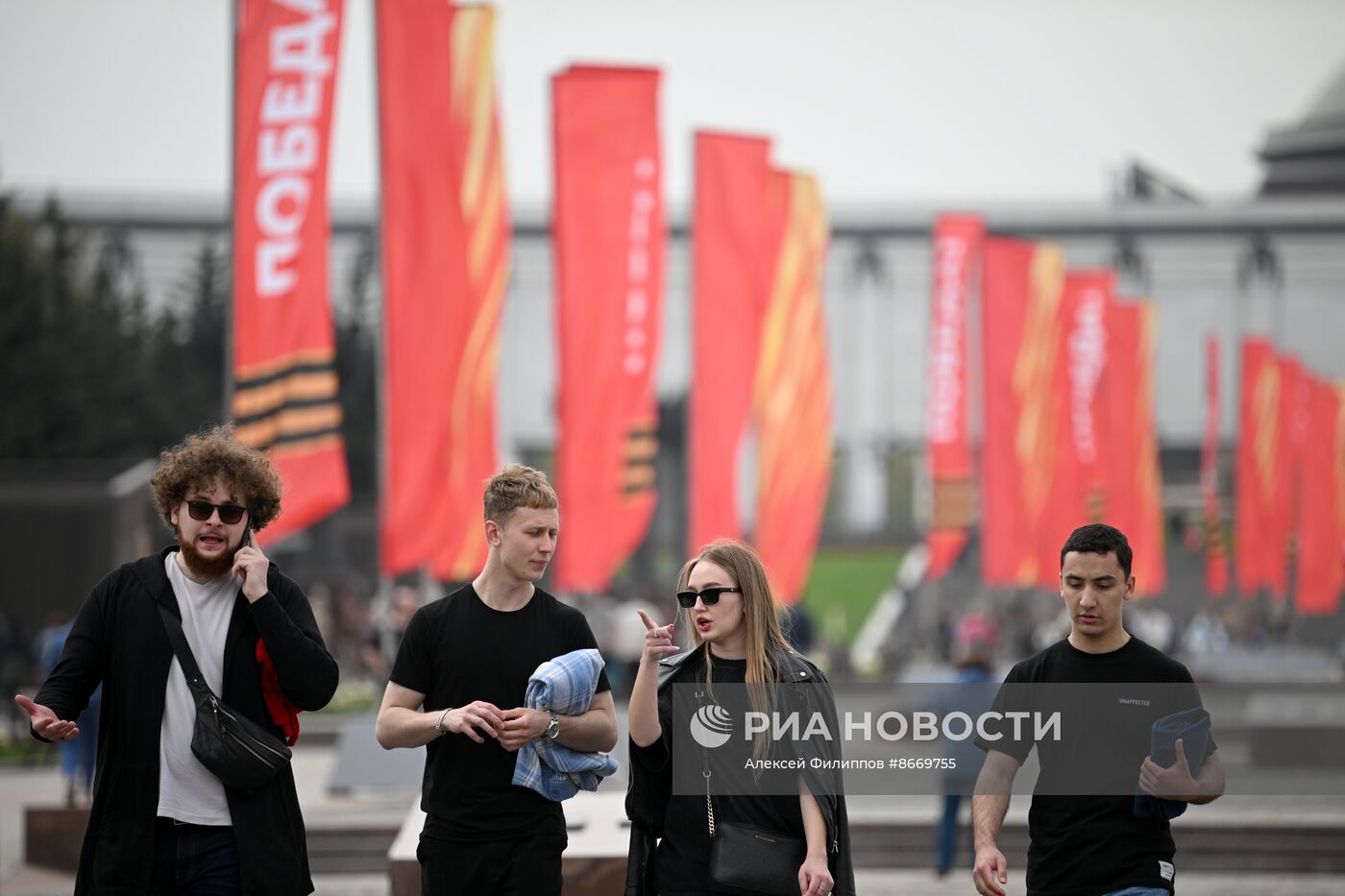 Праздничное оформление Москвы к Дню Победы