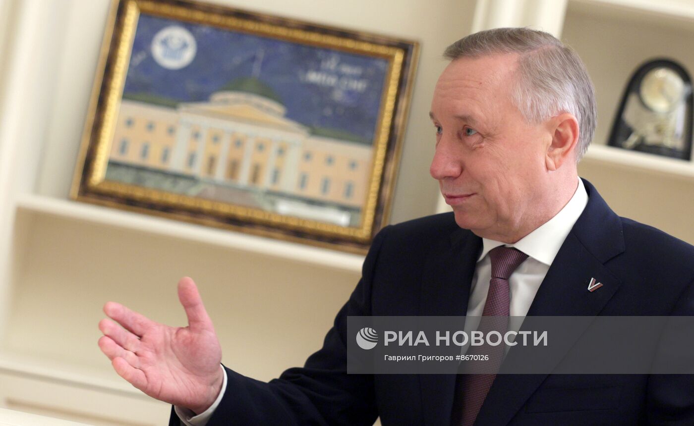 Президент Владимир Путин провел рабочую встречу с губернатором Санкт-Петербурга Александром Бегловым