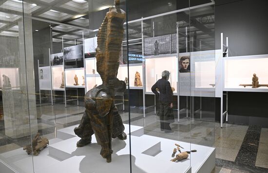 Выставка "Лоик. Скульптура войны и мира" в Музее Победы