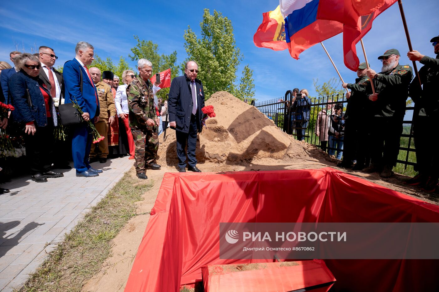 В Молдавии захоронили останки 15 бойцов Красной Армии