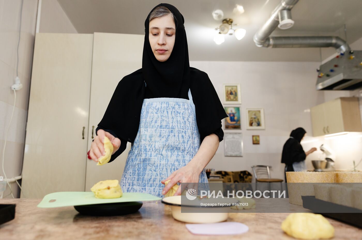 Подготовка к Пасхе в Введенском женском монастыре