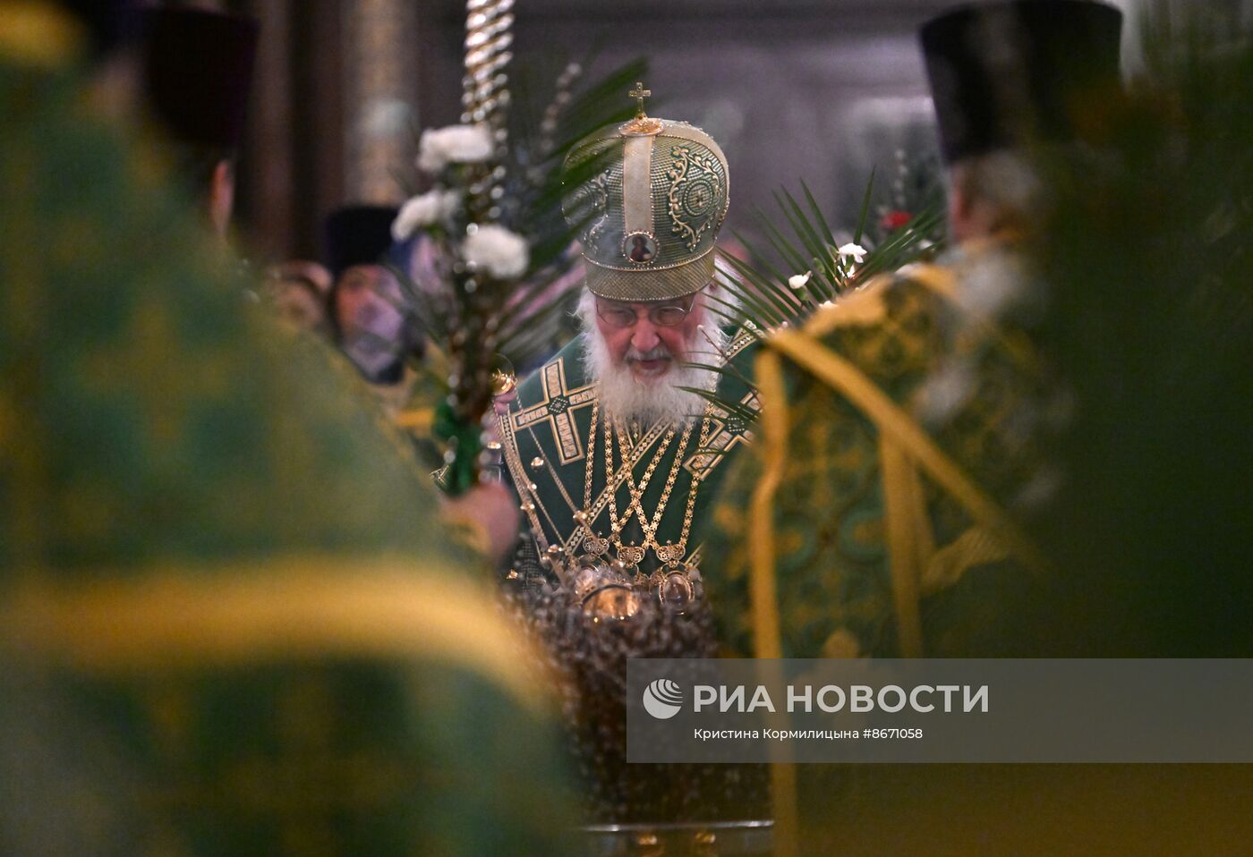 Освящение верб накануне Вербного воскресенья