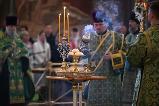 Освящение верб накануне Вербного воскресенья