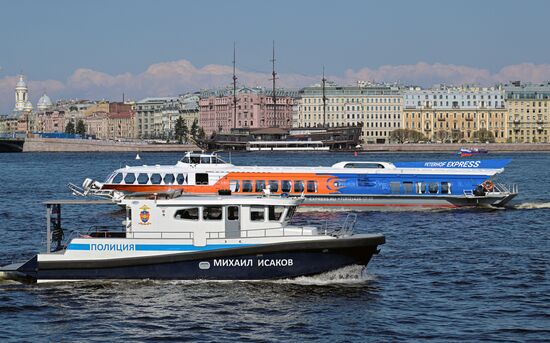 Торжественное открытие Высокого туристического сезона навигации в Санкт-Петербурге