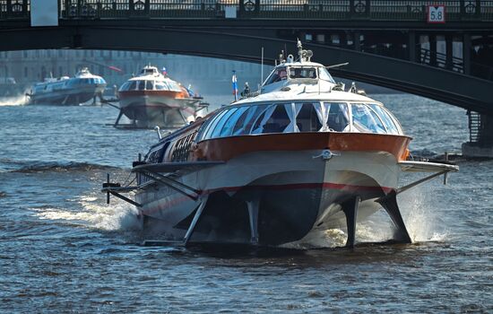 Торжественное открытие Высокого туристического сезона навигации в Санкт-Петербурге