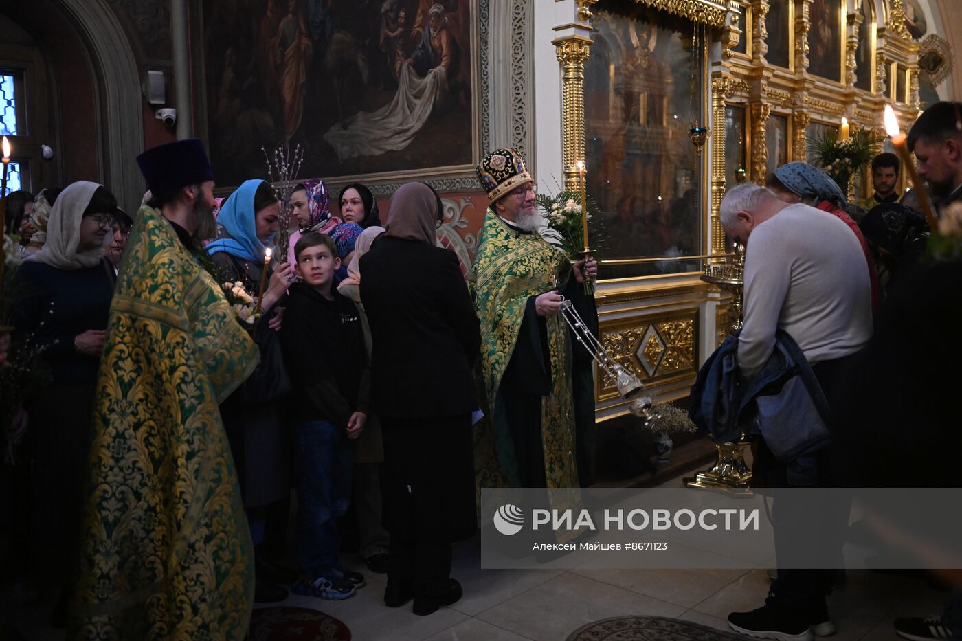 Освящение верб накануне Вербного воскресенья