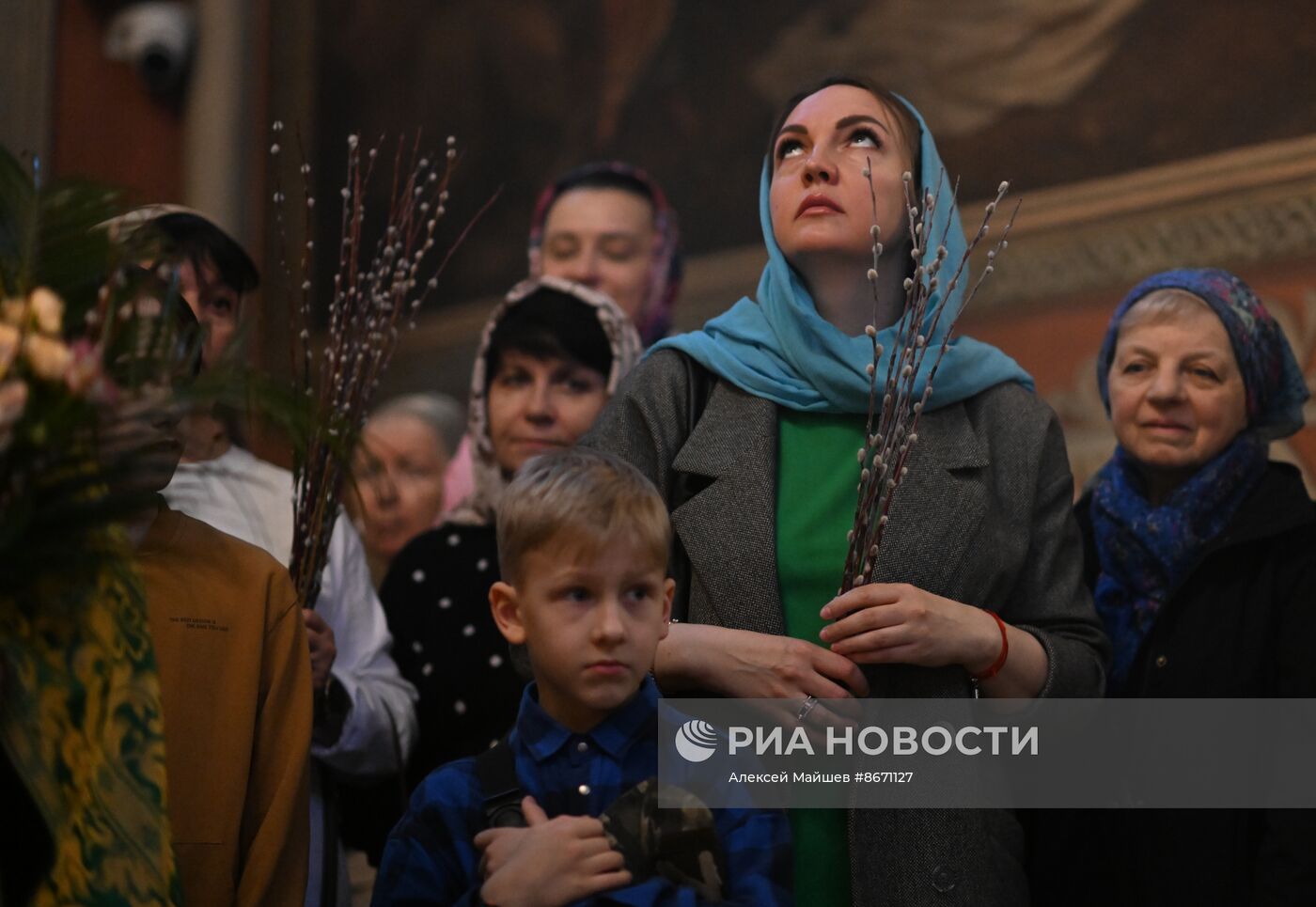 Освящение верб накануне Вербного воскресенья