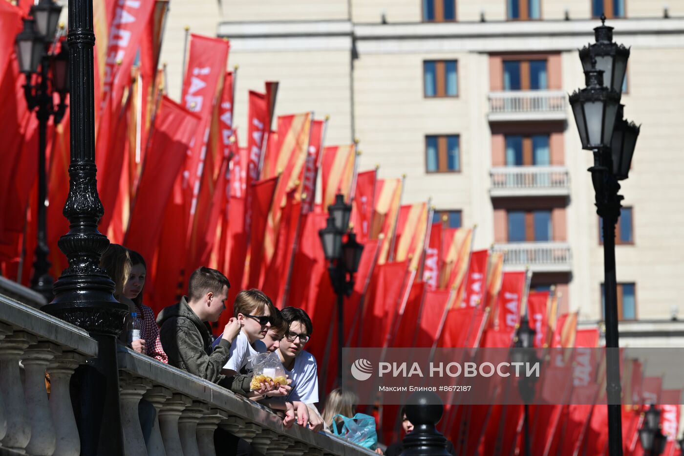 Праздничное оформление Москвы к Дню Победы