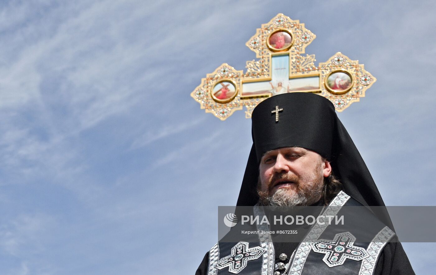 Панихида у "Крокус Сити Холл" по погибшим в результате теракта