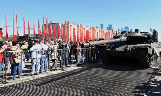 Выставка трофейного вооружения и техники на Поклонной горе