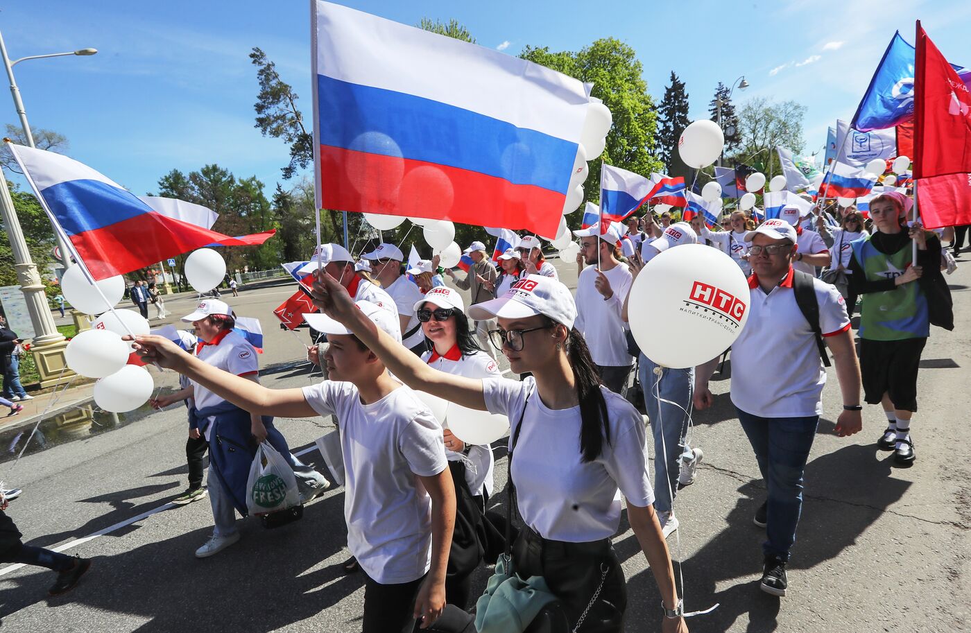 Выставка "Россия". Шествие и флешмоб "Труд крут"