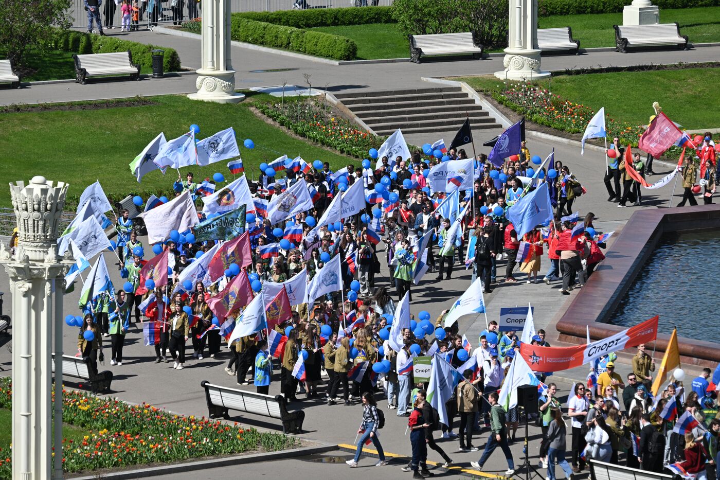 Выставка "Россия". Шествие и флешмоб "Труд крут"